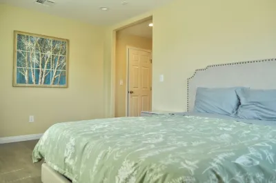 Cozy spacious house near RoseBowl, DTLA, and more