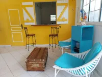 Cosy studio with Jacuzzi in the countryside overlooking La Soufrière