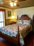 Fully Furnished Two Bedroom Farm House, "The Little House" Has Everything !