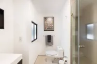 Loft in fifth floor with great views to green and the city and a roof garden too Hotels in 