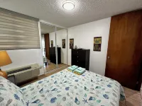 NEW LISTING. Unwind at Seaside Serenity, 2B/2B, full A/C, WiFi.