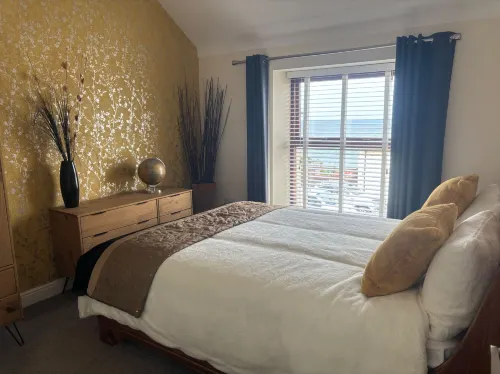 Penmaenmawr Coastal Retreat - Apartments