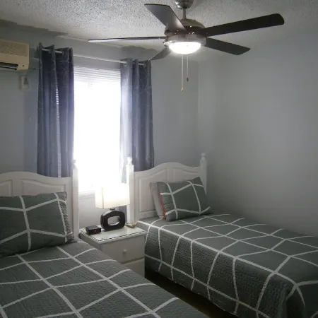 3 Br/3 Bath. Sint Maarten Direct Beachfront with Pool!  Rates Start at 250/nt!!
