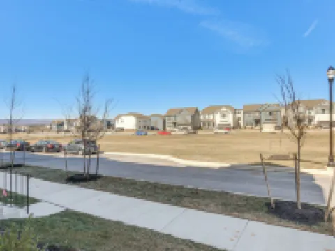 2 Mi to Dtwn Frederick: Updated Townhome Hotels in Frederick
