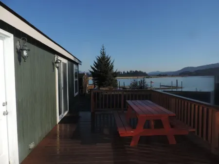 Paradise Cove RV Resort & Marina