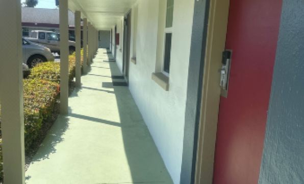 Tropical Palm Motel - Housity