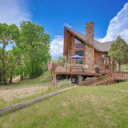 Alder Home w/ Mountain Views 2 Mi to Ruby River
