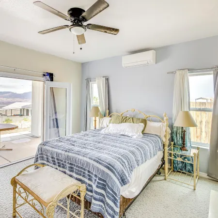 4 Mi to Casinos: Mtn-view Home in Bullhead City!
