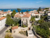 Mare Monte Luxury Suites - Mountain view
