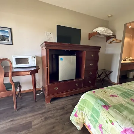 Timber Lodge Inn