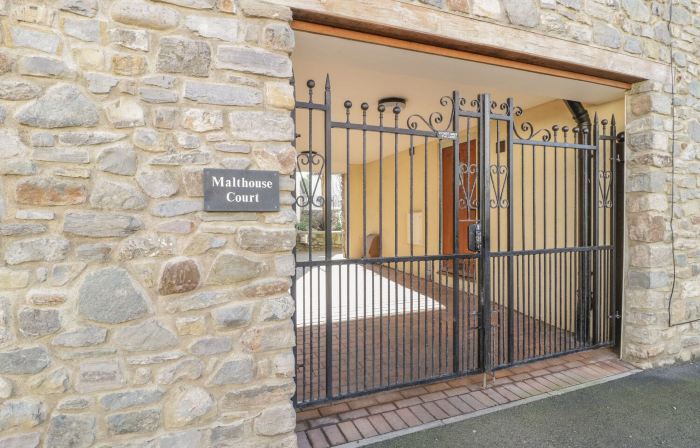 6 Malthouse Court