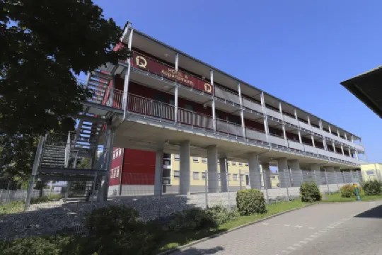 克萊弗昂本納徹特iQ酒店