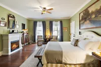 McCully House Inn - bar