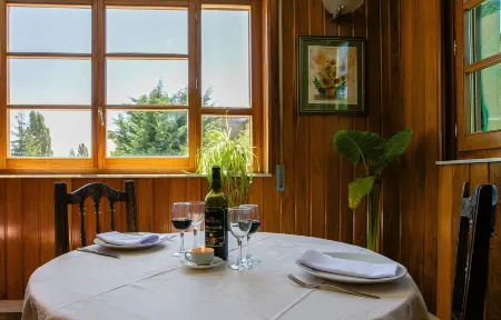 Hostal Casa Ramón III Отели в г. Canicosa de la Sierra