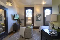 3rd Street Flats Hotels in McMinnville