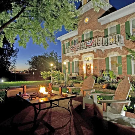 Cloran Mansion Bed & Breakfast