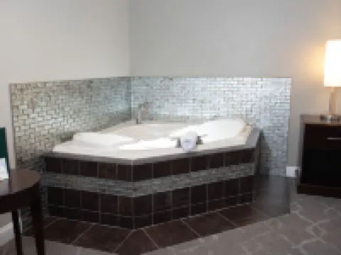 Golden Apple Inn Hotels in Bartlett