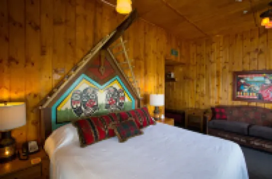 McMenamins Kalama Harbor Lodge