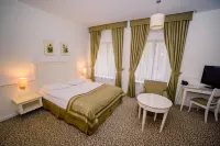 Park Rekreacyjno-Biznesowy Las Woda Hotels in Garwolin County