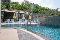 İnci Suite Tatil Evleri - Pools