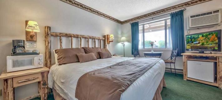 Walker River Lodge Hotels in Mono County