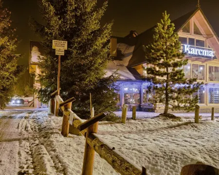 Zajazd BIAŁCZAŃSKI Dom Wypoczynkowy Restauracja Blisko Stoków Narciarskich Hotels in Tatra County