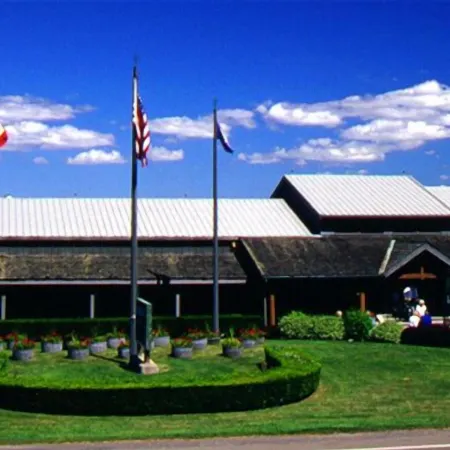 The Inn at Glenora Wine Cellars Отели в г. Старки