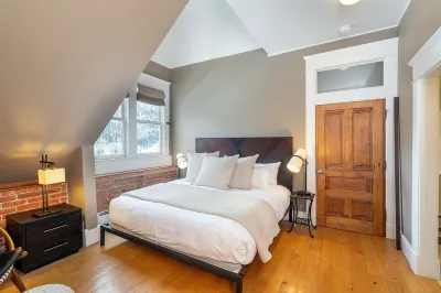 Ajax Loft 1 Bedroom Apts by RedAwning Hotels in Telluride