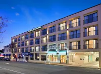 Brighton Suites Hotel - Beach
