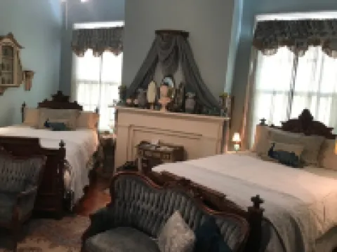Shadowlawn Bed and Breakfast