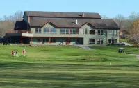 Salt Creek Golf Retreat - parking