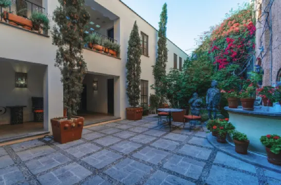 Hotel Carmina Hotels near Church of Our Lady of Health