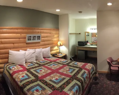 The Historic Madison Hotel Motel Hotels in West Yellowstone