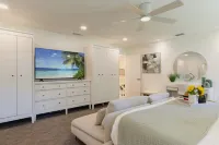 Lake-Walk2LEGOLAND-Heated SaltWtr Pool-Putting Green-Beach-Fire Pit-Dock-Sunsets Hotel a Cypress Gardens