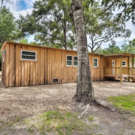 Cabin w/ Fire Pit, Walk to Steinhatchee River!