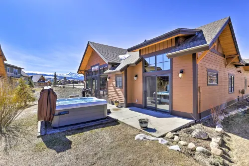 Mtn-View Fraser Home w/ Hot Tub - Near Skiing! - 3-Star