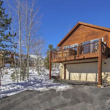 Sauterne Sanctuary 3Br 3ba 3 Bedroom Home by RedAwning