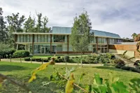 Logis Hotel des Lacs d'Halco Hotel a Hagetmau