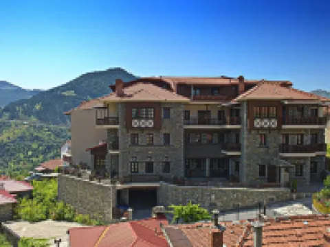 Aroma Dryos Spa & Eco Hotel โรงแรมในMetsovo