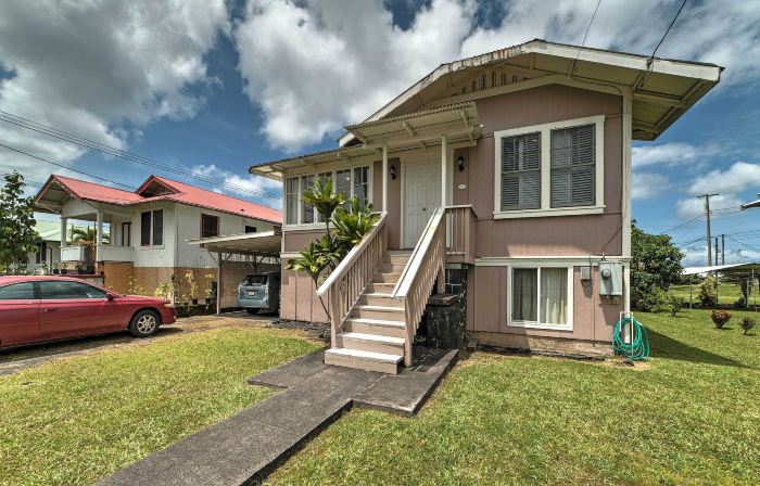 Hawaiian Hideaway w/ Yard < 2 Miles to Hilo Bay!