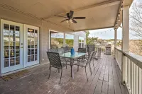 Lakefront Home w/ Point Venture Golf Access! - Apartments