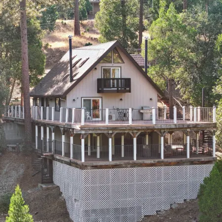 Spacious Pine Mountain Lake Cabin Rental w/ Decks
