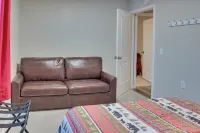 Cozy Soldotna Vacation Rental Near Kenai River! Отели в г. 