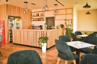 Airport Garden Hotel - Barer