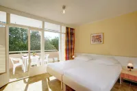Lanterna Resort Hotels in Tar