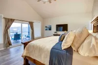 Waterfront Grand Lake Family House w/ Game Room! - Homestays