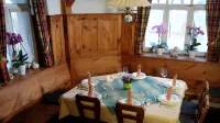 Hotel Gasthof Zum Weissen Lamm Hôtels à : Selb