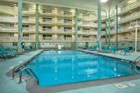 Walk to Ocean: Condo w/ Community Perks on HHI - de playa