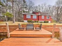Cozy Castleton Cabin with Fire Pit and Water Access! Hotele w: Castleton