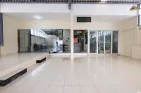 RedDoorz Near Universitas Diponegoro Semarang